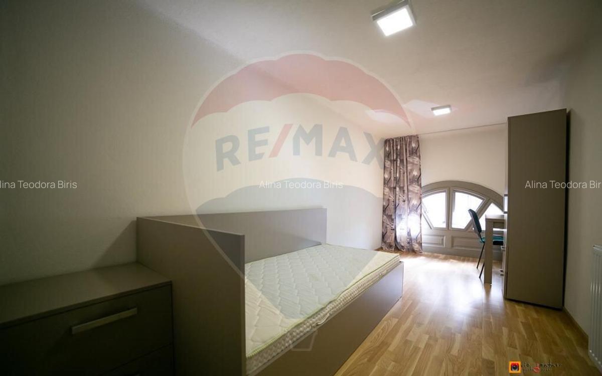 Apartament o camera de inchiriat zona ULTRACENTRAL - 2