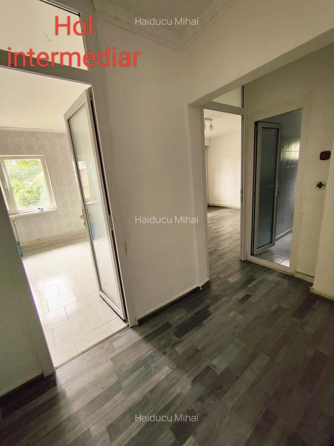 2 camere Războieni / blocuri P.uri , Decomandat / Centrală / Negociabil ! - 6 2 camere Războieni / blocuri P.uri , Decomandat / Centrală / Negociabil ! - 6