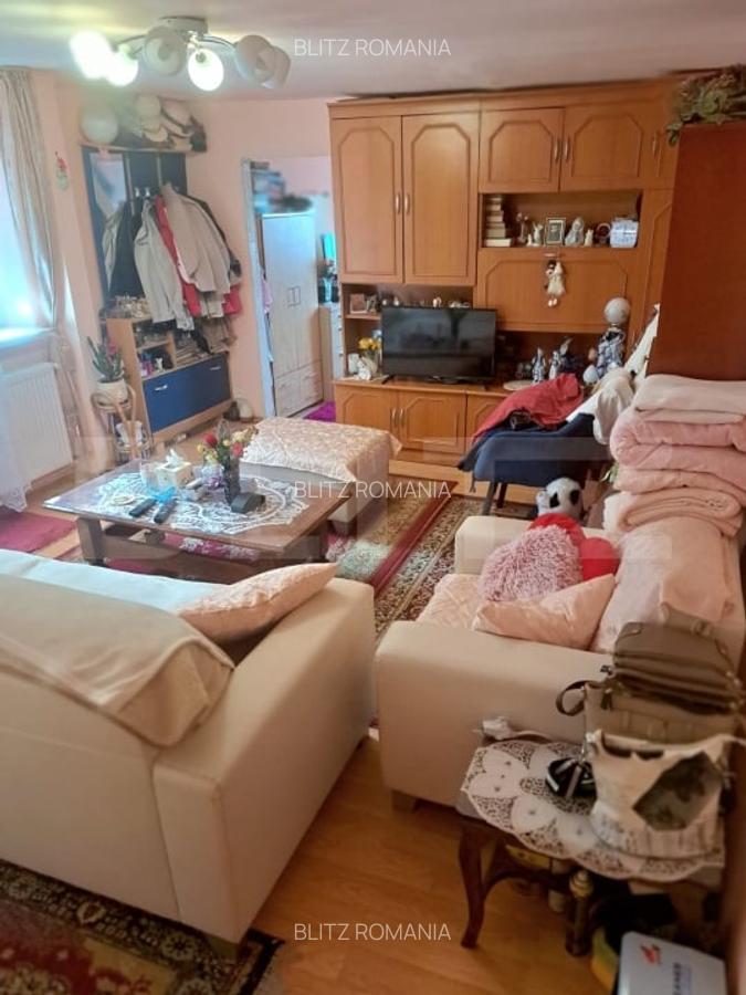 Casa individuala de vanzare in Scheii Brasovului (zona Piata Unirii/Centru) - 2