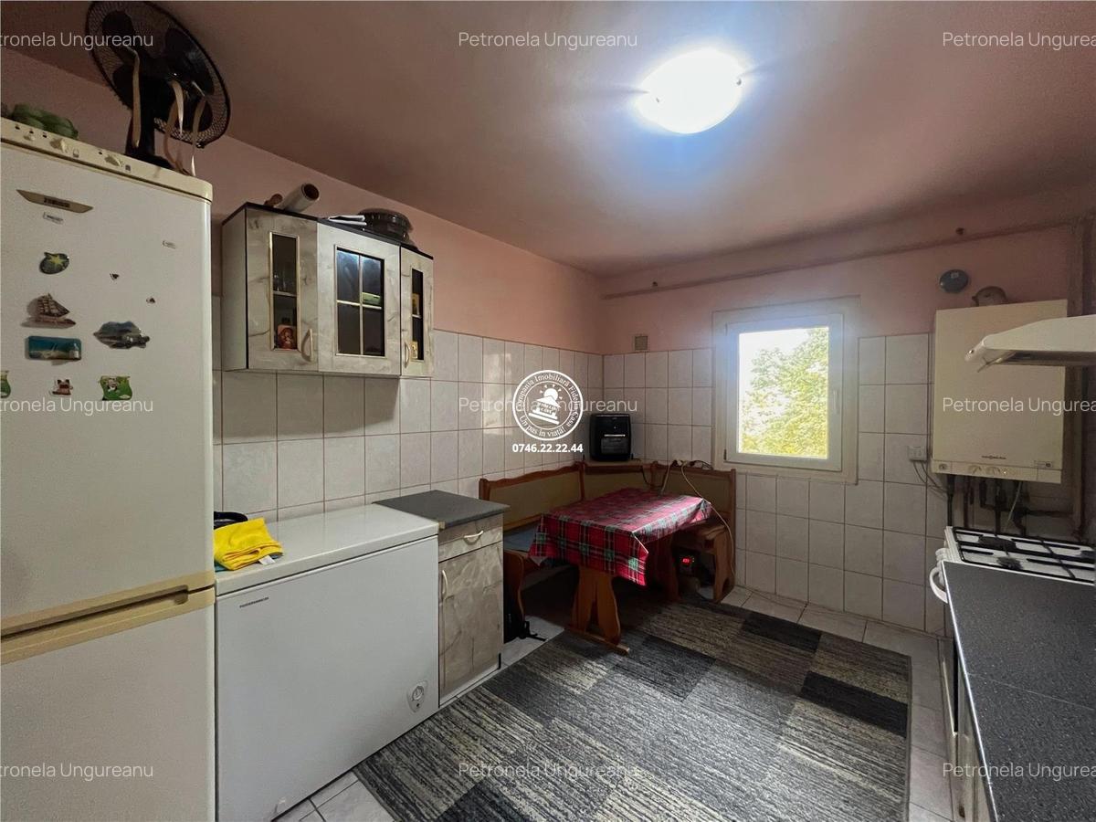 Apartament spatios de 4 camere – ideal pentru o familie care cauta confort si po - 13