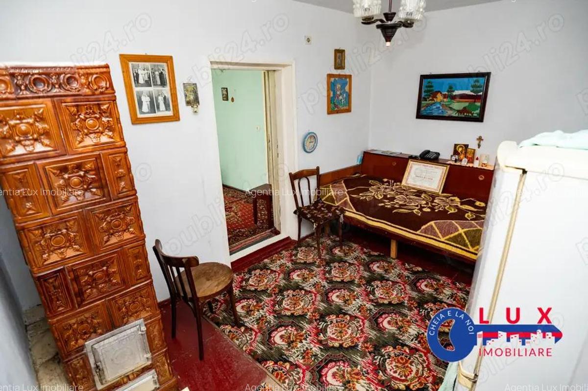 ID 6705 CASA de vanzare *STRADA Pacii - 3