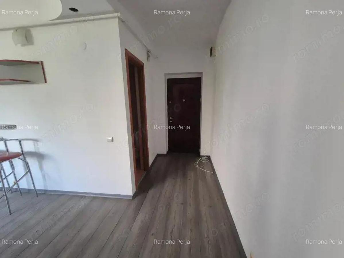 Garsoniera Trivale, bloc nou, complex 2, sup = 37 mp - 7