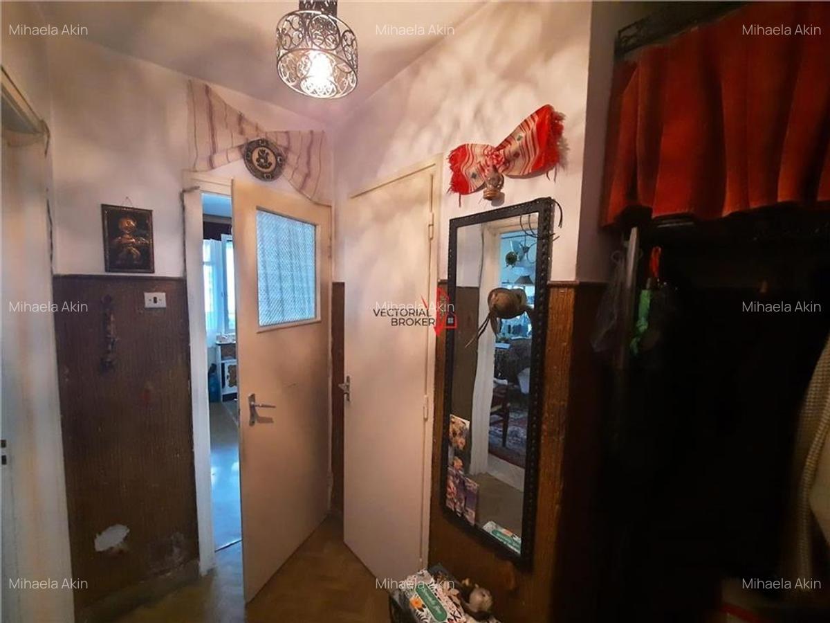 2 camere Dristor la 5 minute de metrou - 13