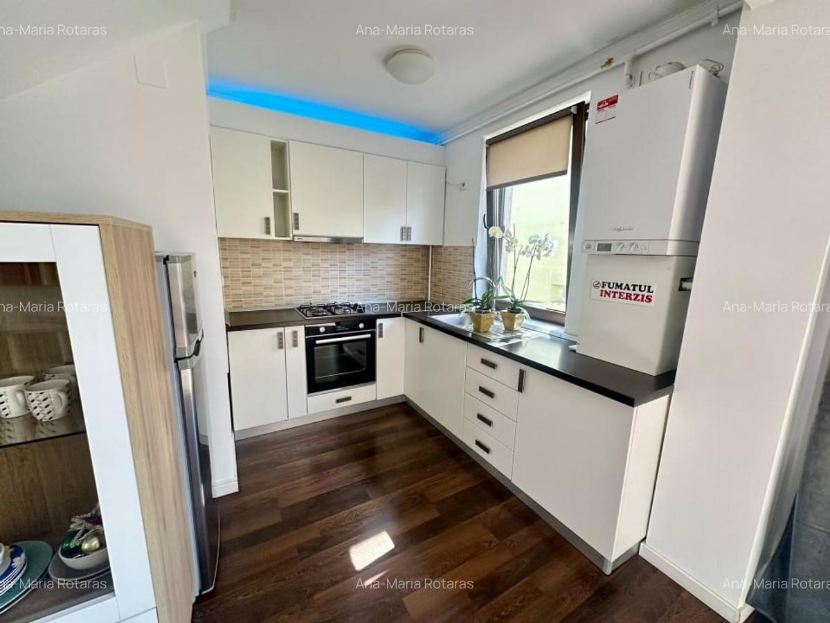 Apartament in inima centrului istoric, pe Strada De Mijloc - 13