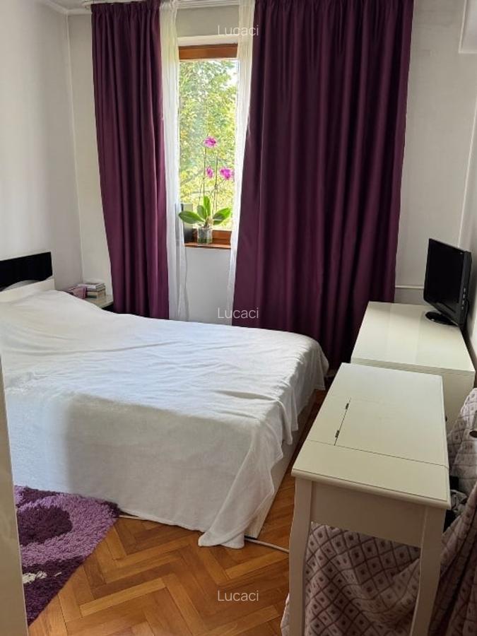 Vând Apartament 3 camere zona Rogerius - 2