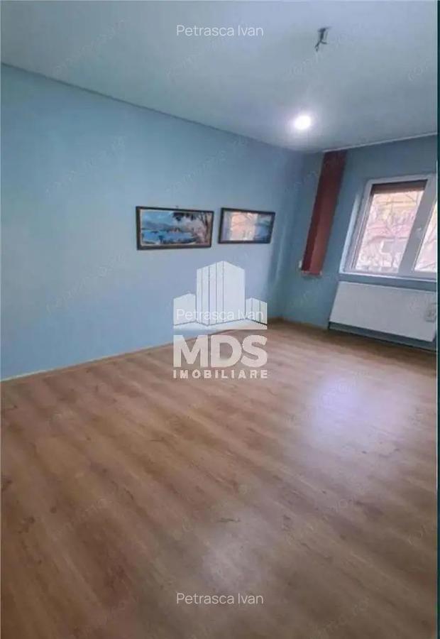 Apartament cu 4 camere cu centrala propie etajul 3 - 6