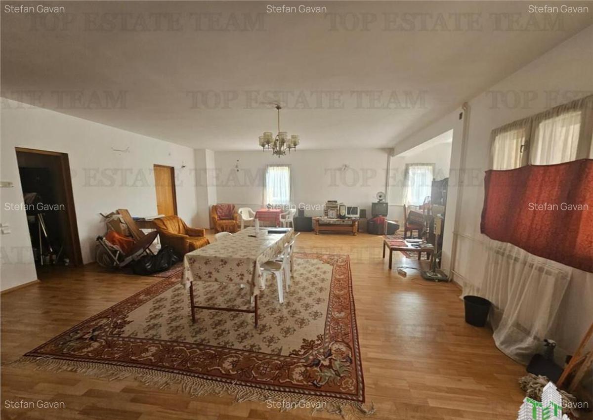 Vila spatioasa 6camere garaj in centru Bolintin-Deal - 2