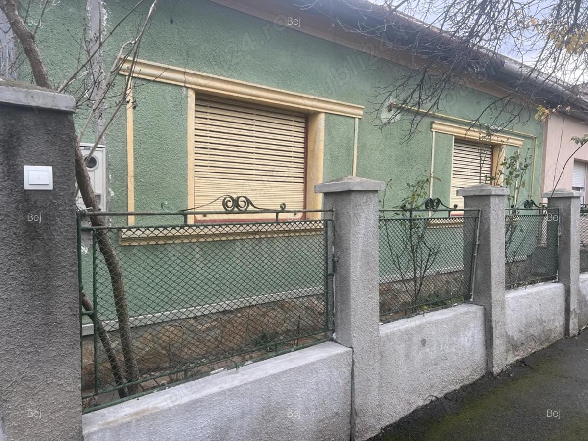 Vand casa cu teren GRADISTE-ARAD, str. Randunicii, nr 32, lzona excelenta, - 4 Vand casa cu teren GRADISTE-ARAD, str. Randunicii, nr 32, lzona excelenta, - 4