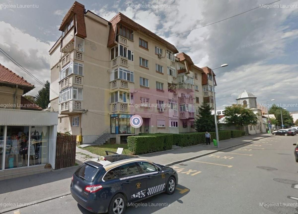 Apartament de vanzare cu 2 camere (cu vad comercial) - 1