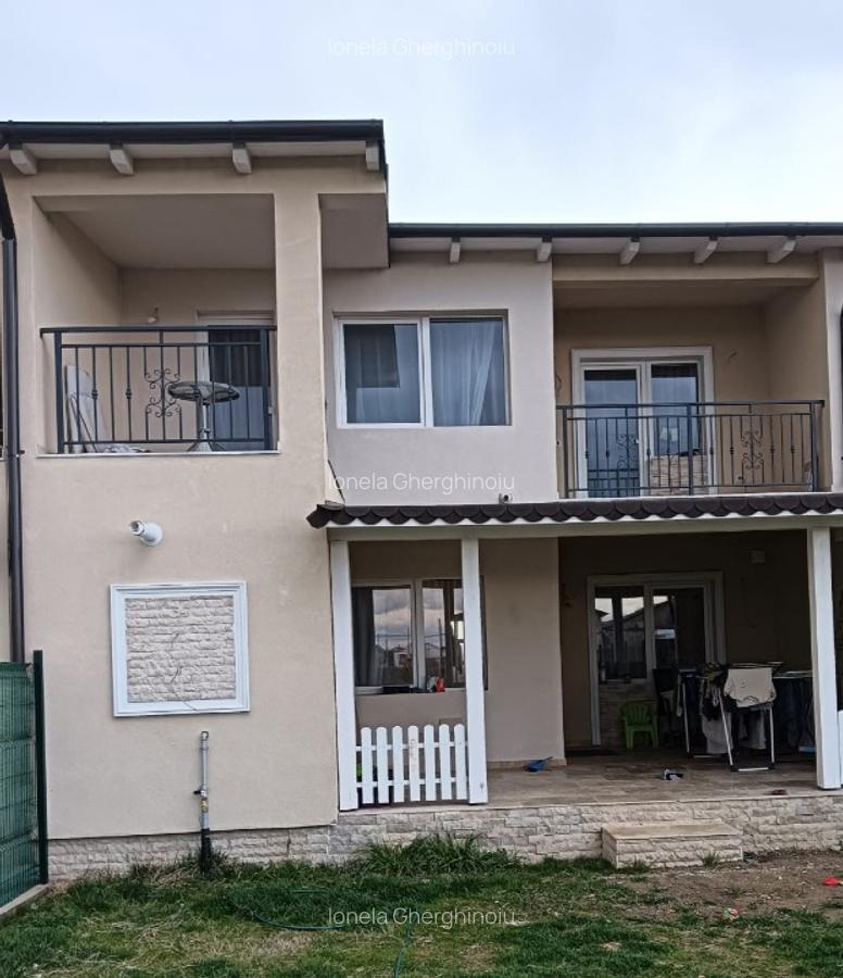 Jumătate de duplex de vanzare situat in Remetea Mare , 132 mp utili, 4 camere, m - 2 Jumătate de duplex de vanzare situat in Remetea Mare , 132 mp utili, 4 camere, m - 2