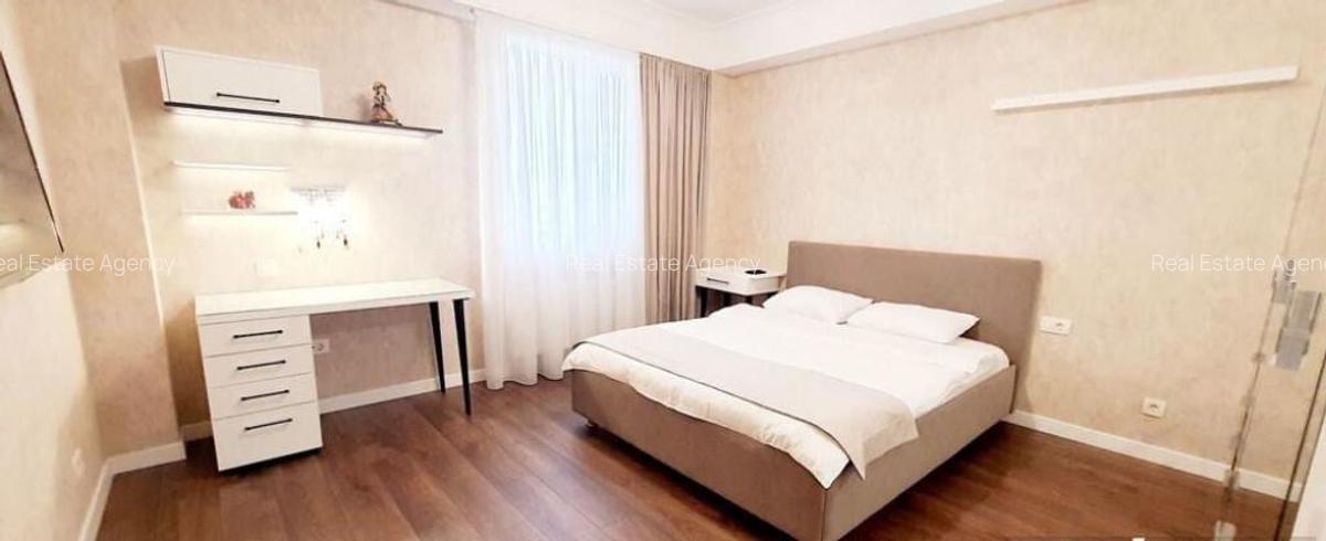 3 camere in zona Spitalului Judetean - 2