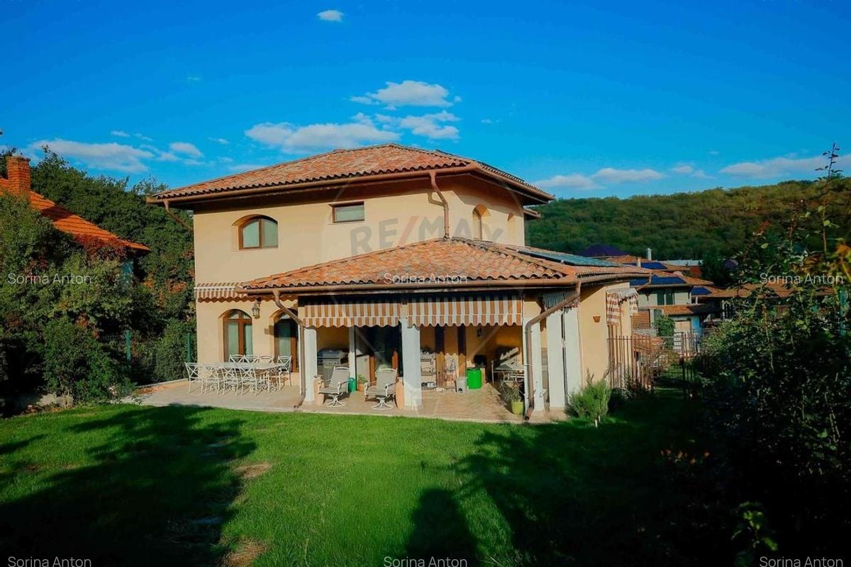 Casa / Vila cu 5 camere de vanzare in zona Dealuri Oradea - 3