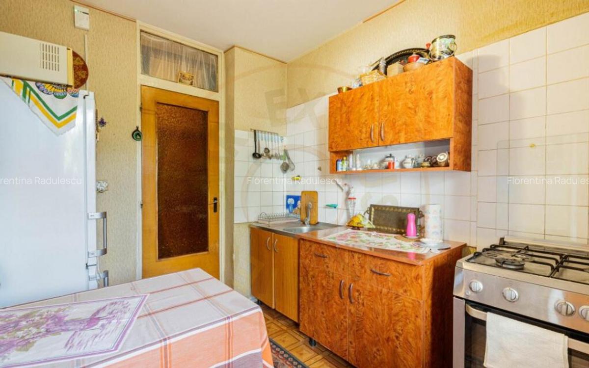 Apartament cu potential, ideal pentru renovare bloc din - 7