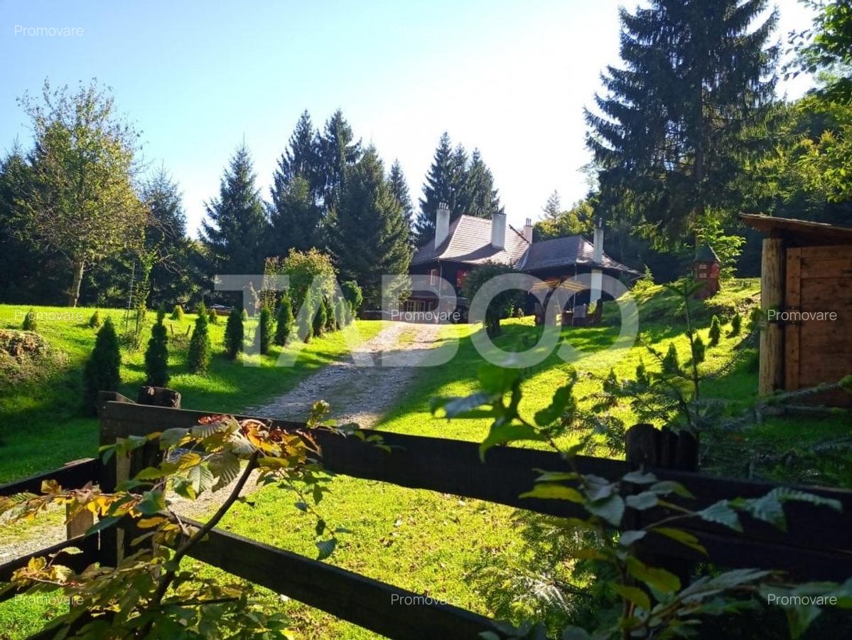 Pensiune de lux de vanzare in inima padurii langa Sibiu - 1