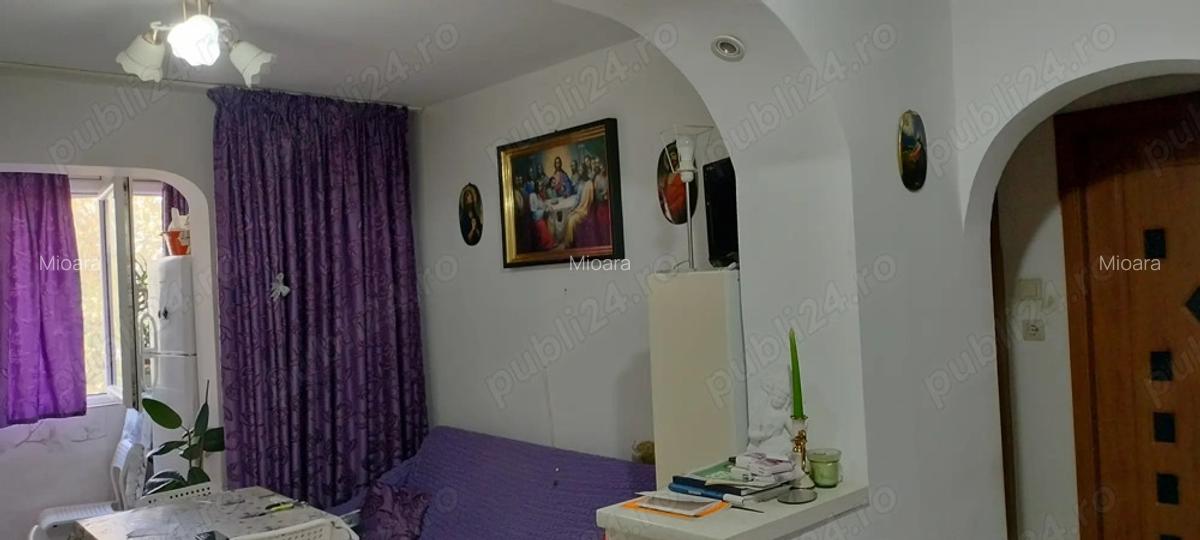 Inchiriere camera bloc zona metrou Dristor - 1