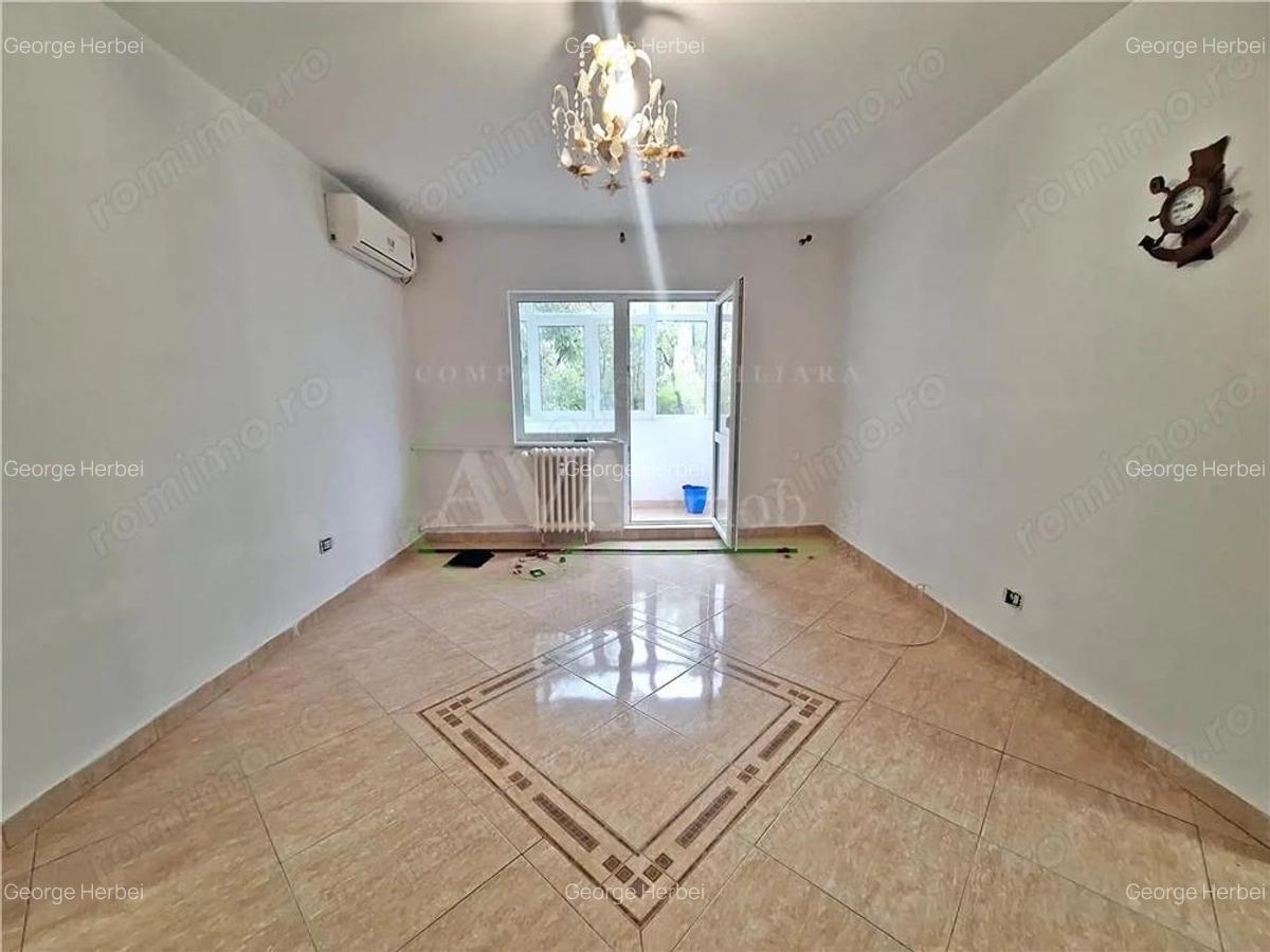 Apartament 2 camere semidecomandat, | Etaj 2, zona Ura - 3 Apartament 2 camere semidecomandat, | Etaj 2, zona Ura - 3