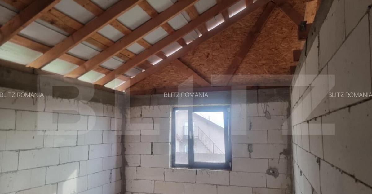 CASA LA ROSU CU TEREN - 12