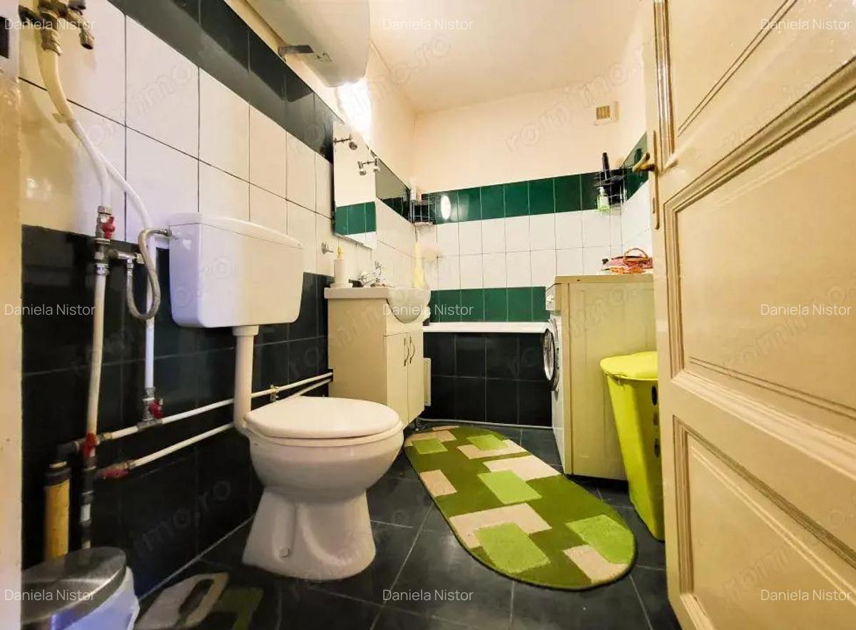 Casa 8 Camere, 3 Apartamente, Singur in curte - 19