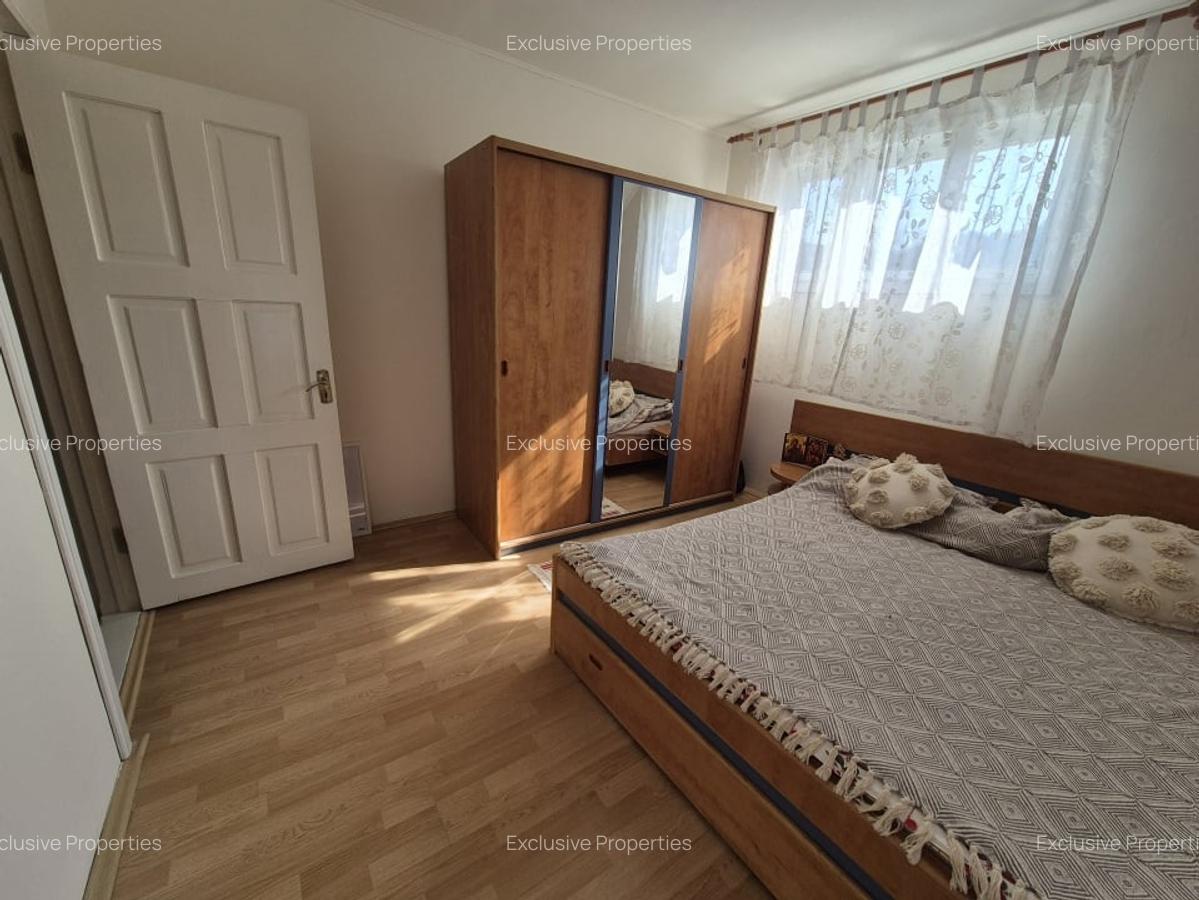 Casa cu 5 camere in Brezoi - zona centrala, dar linistita! - 13