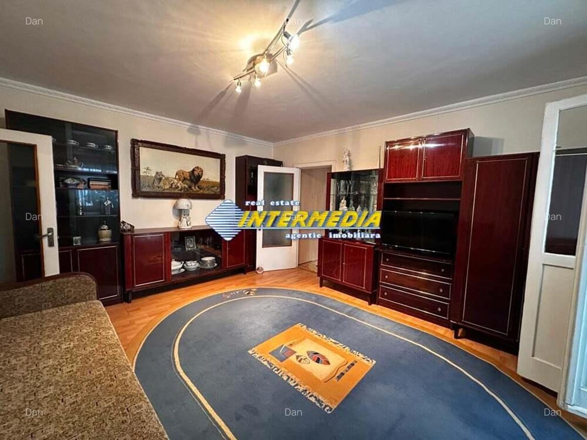 Vanzare Apartament 2 camere CETATE PIATA cu Bucatarie mare si balcon finisat mobilat complet Alba - 5