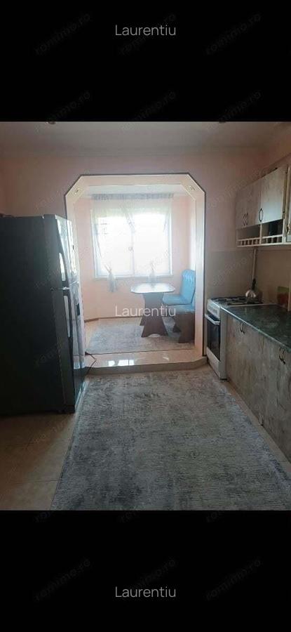Apartament cu 3 camere zona Vlahuta - 1