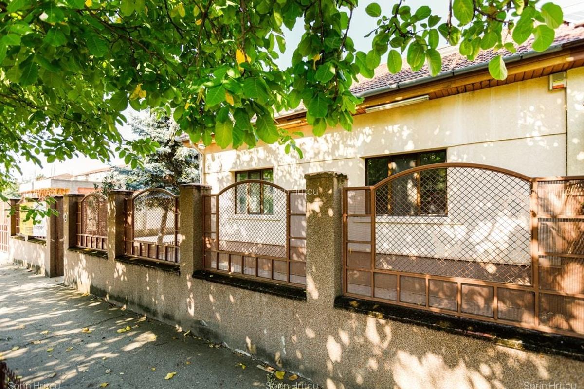 Casă cu etaj de vânzare zona Lipovei - locuință sau spațiu pentru afaceri - 43