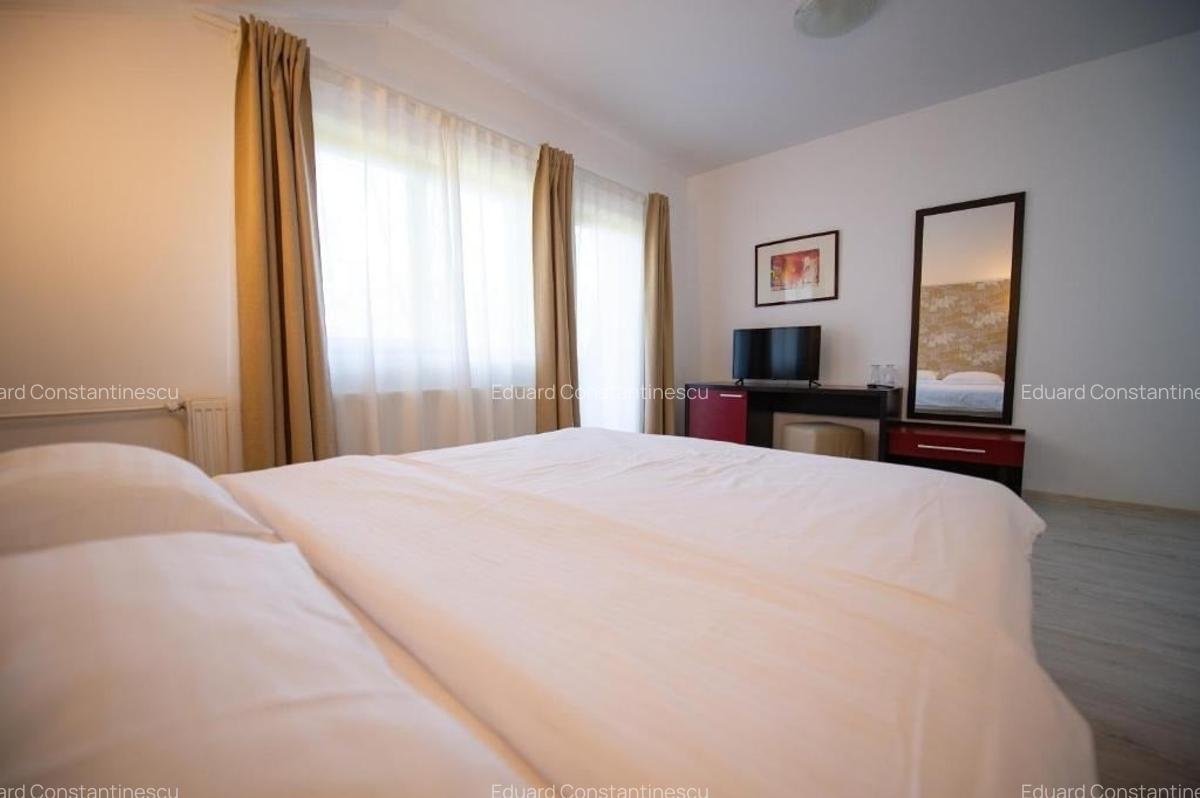 PENSIUNE in PREDEAL, cu 19 camere, restaurant, bar si 2 terase - 16