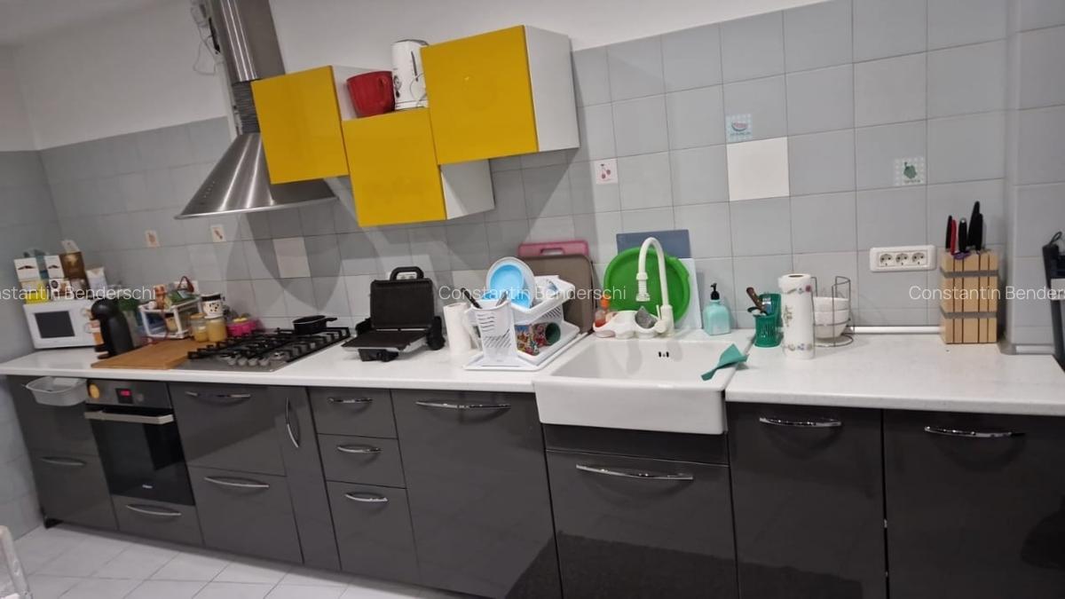 Vila cu 10 camere de vanzare D+P+1 Etaj mansardat in Busteni - 4