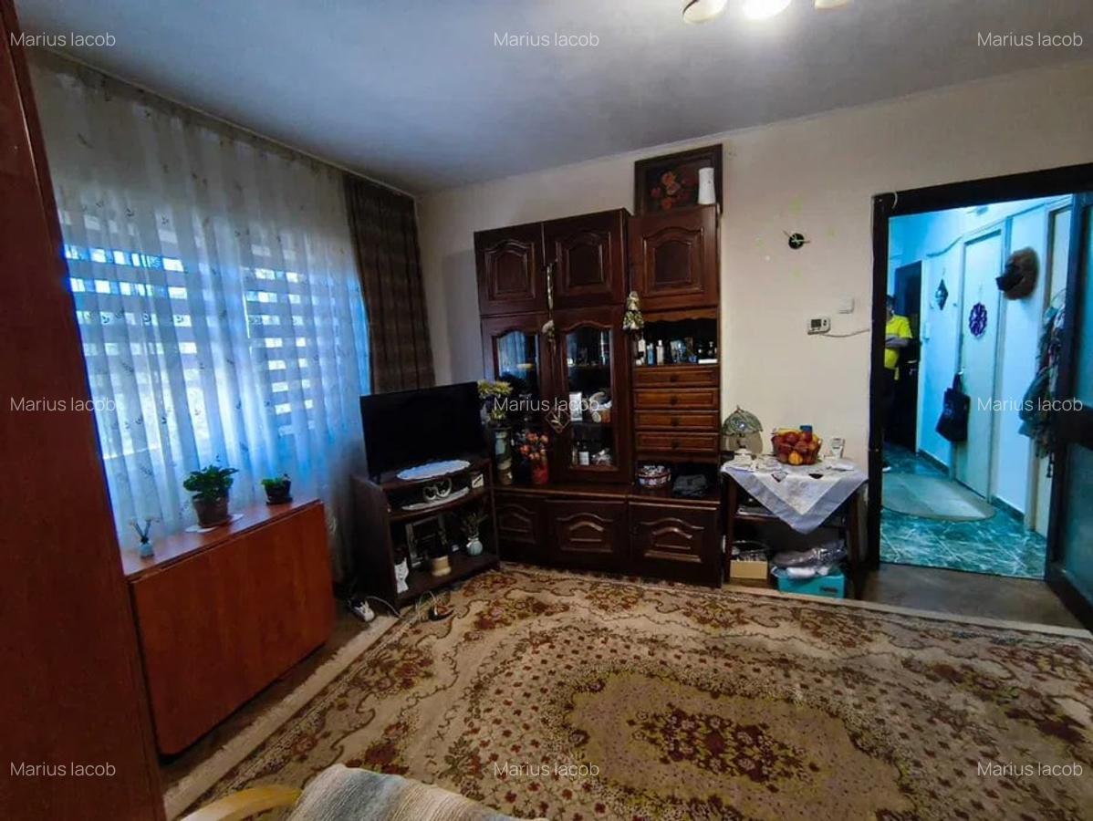 Apartament 2 camere-etaj 1-bloc fara risc-Podu Ros - 2