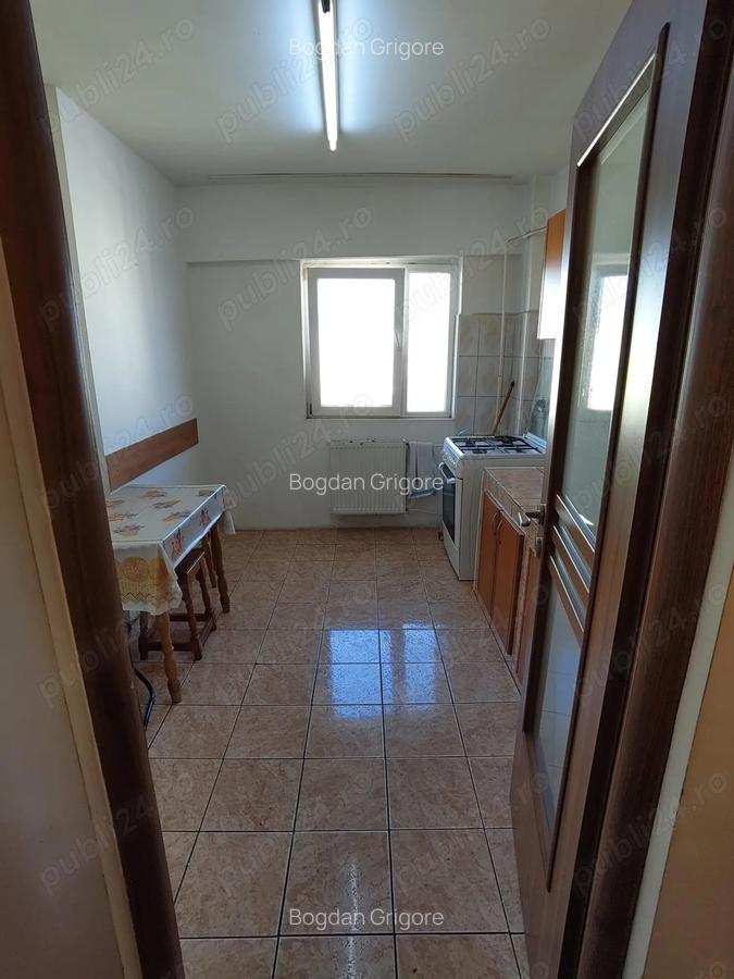 Se ofera spre vanzare zona vest 9 mai - 4