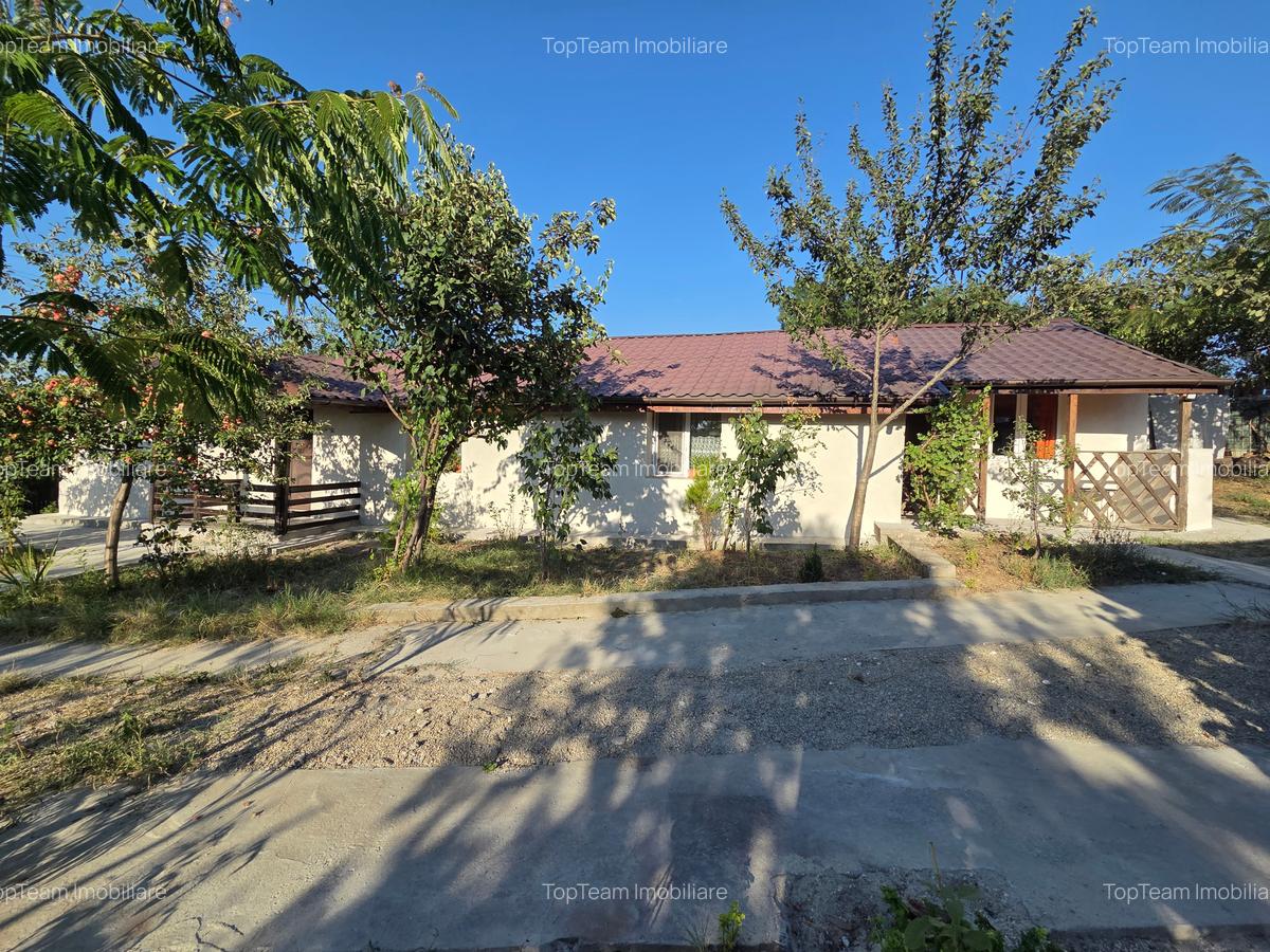 Casa si teren, situat in Sat Crucea de Piatra, comuna Calugareni, jud. Giurgiu - 1