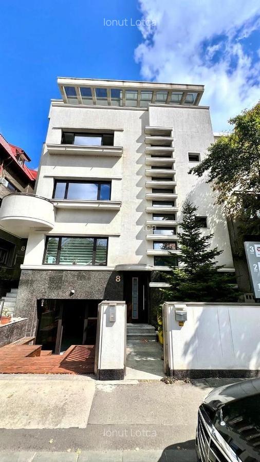 Aviatorilor - Kiseleff / Spatiu  Open Space / Parter coborât (Demisol) / Stradal - 1