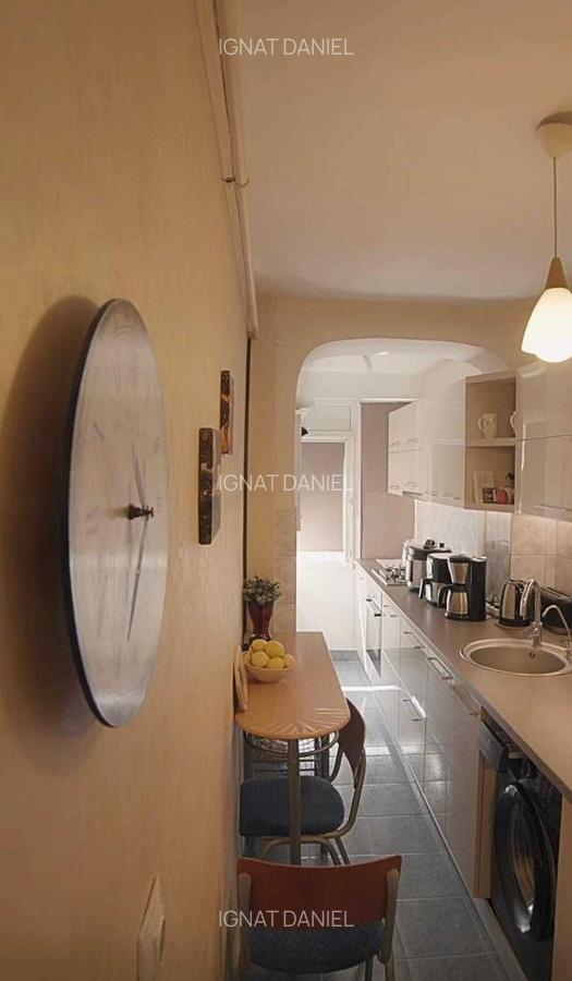 Apartament cu 3 camere, decomandat, etaj 9/10, zona Podu Ros - 5