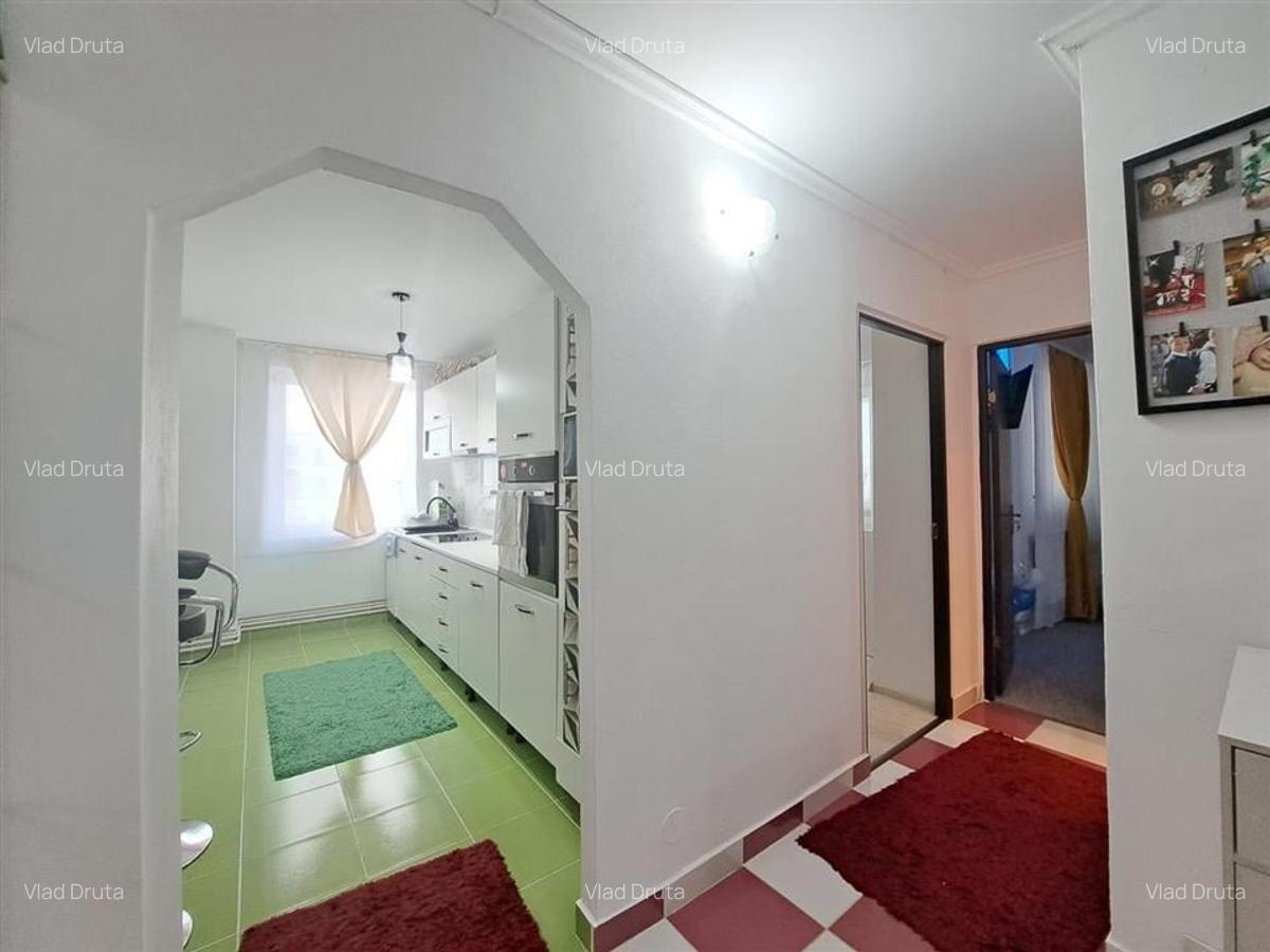 Apartament cu 3 camere decomandat în Central - 11