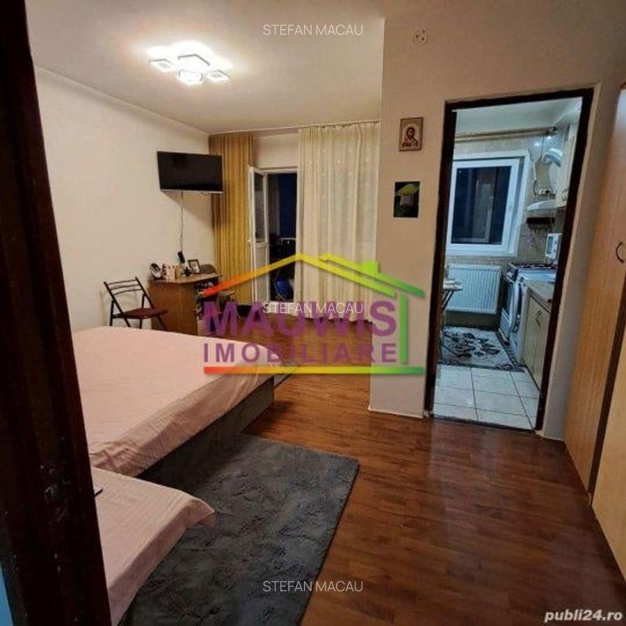 5 min metrou gars Cf.1 cu balcon etaj 3/10 pe mijloc de bloc mixt1978 - 1