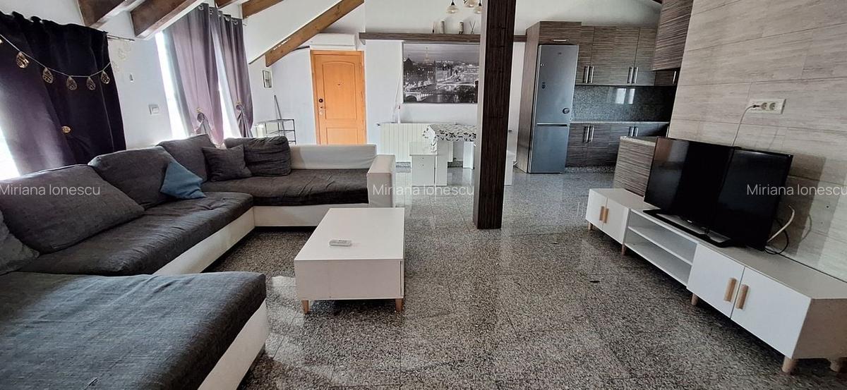 Apartament cu 3 camere semidecomandat, mobilat în Dumbrăvița - 2