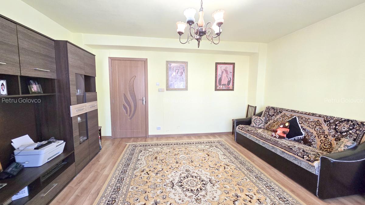 Apartament 3 Camere Suprafață Generoasă - 5 Apartament 3 Camere Suprafață Generoasă - 5