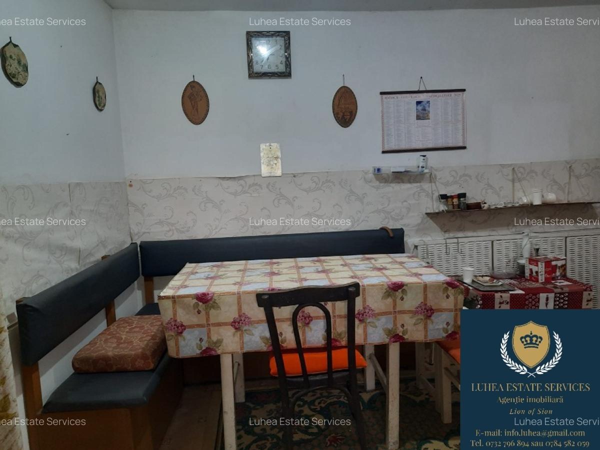 Casă cu 3 camere, atelier de lucru și seră - 2