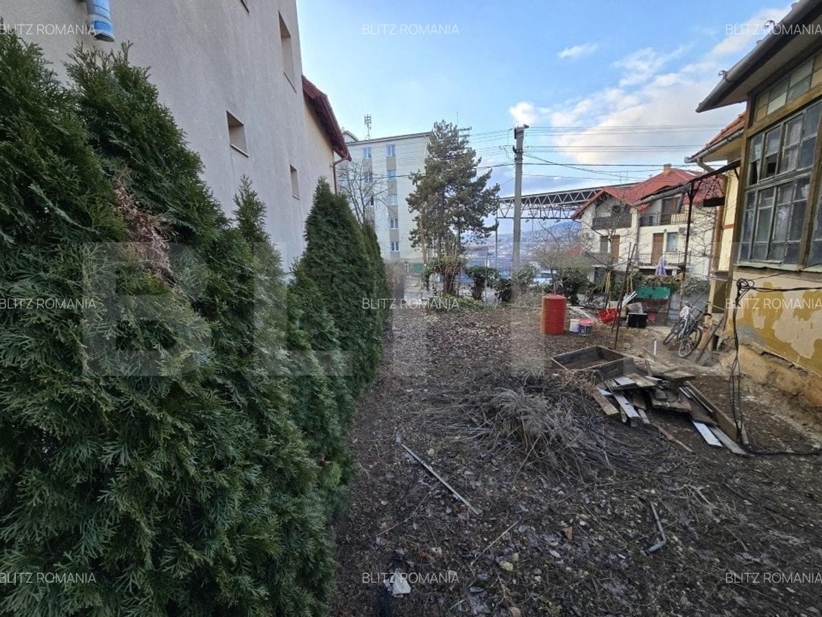 Casa demolabila, teren 461 mp, Intersectia 7 strazi, zona Gruia - 2