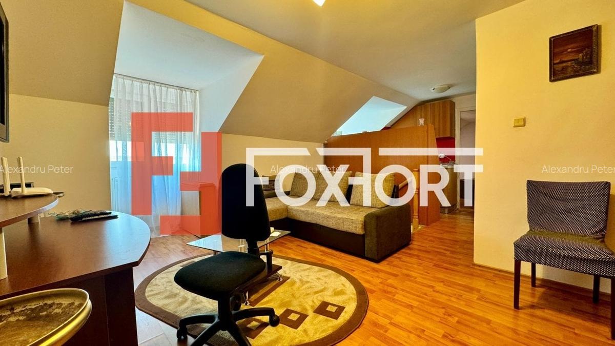 Apartament cu 2 camere semidecomandat, mobilat în Vlădeasa - 3