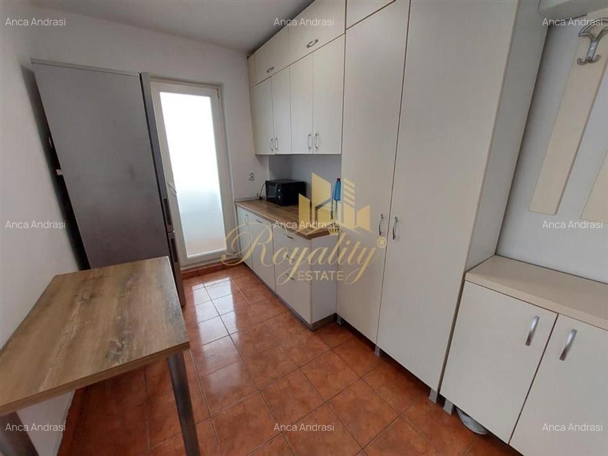 Apartament 3 camere, 2 dormitoare- Zona Sagului - 12