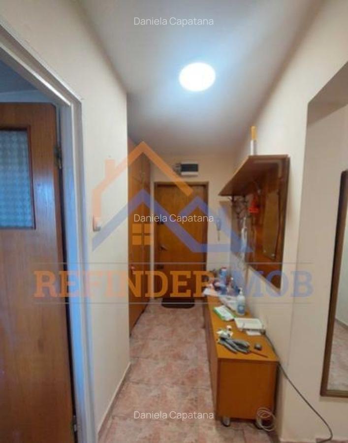 Apartament cu 3 camere decomandat în Drumul Taberei - 3