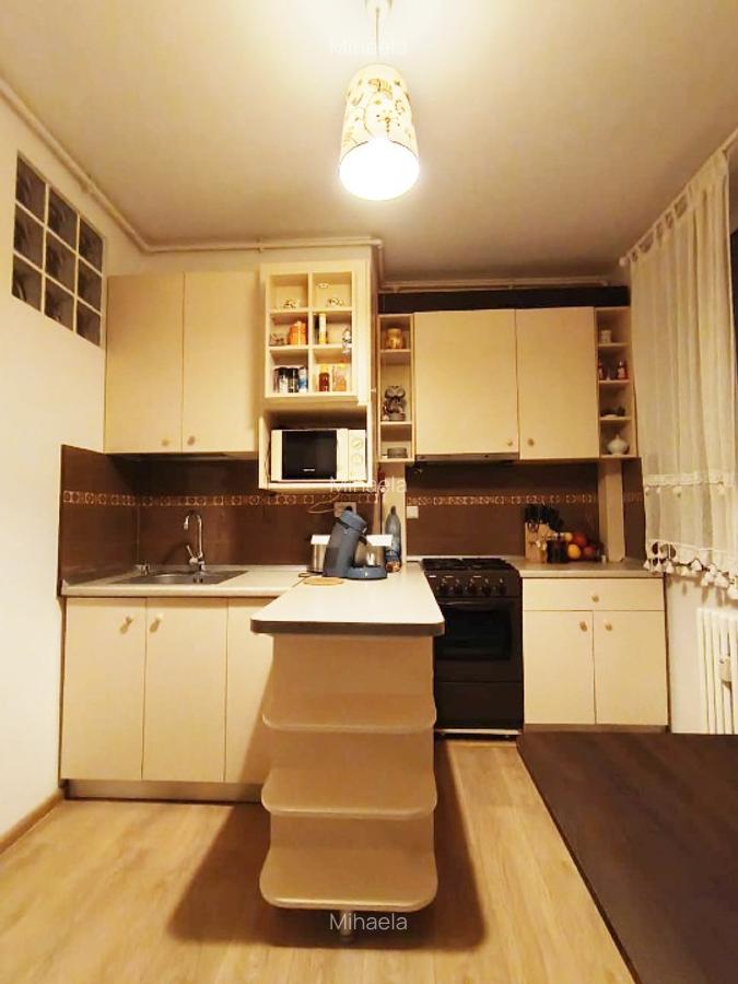 Vanzare apartament 2 camere, decomandat, Ploiesti Sud Mihai Eminescu - 5 Vanzare apartament 2 camere, decomandat, Ploiesti Sud Mihai Eminescu - 5