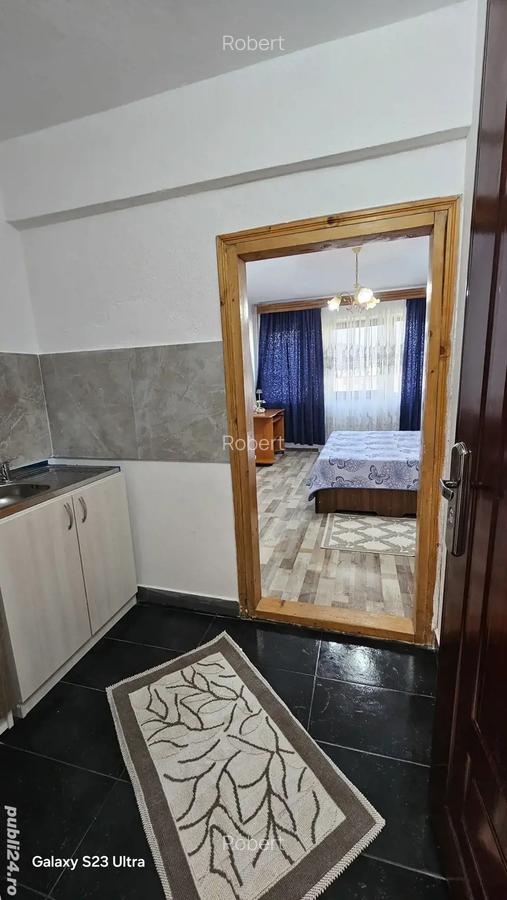 Garsoniera in One?ti, zona de jos, etaj 3 4. - 5