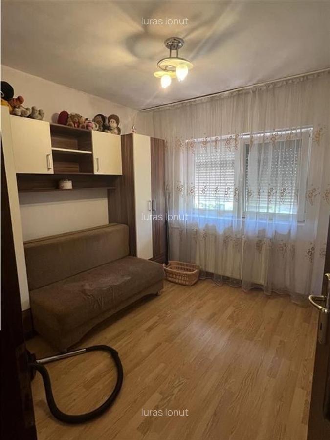 Apartament cu 3 camere decomandat în Rogerius - 4