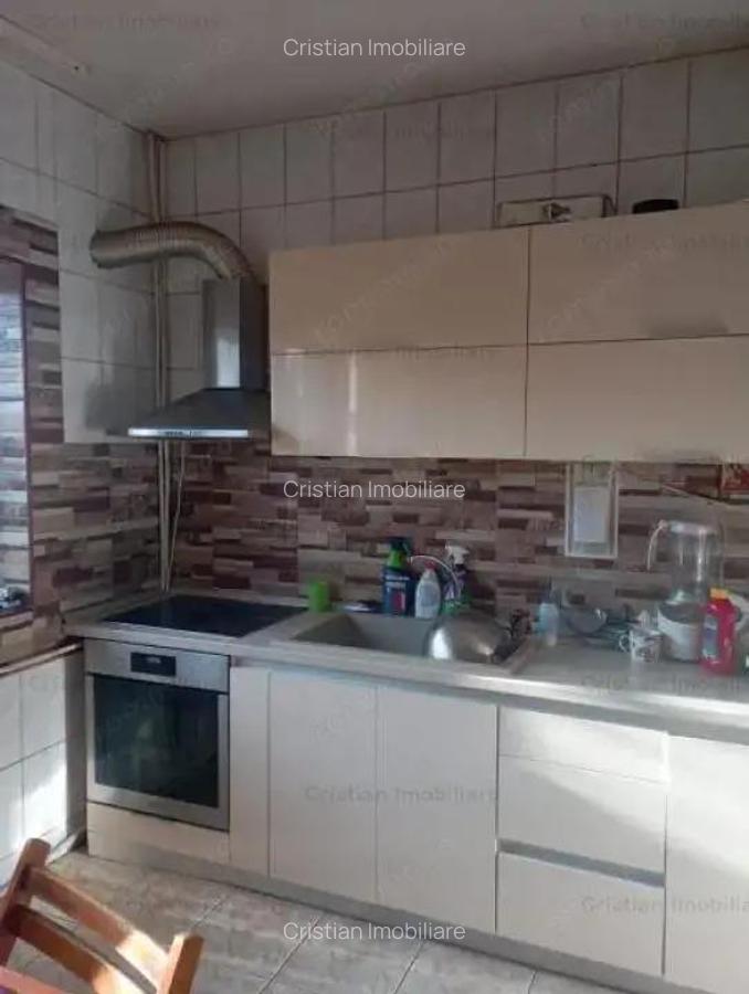 Casa Mare 312mp construiti, 5 camere- Radu Negru- Buzaului teren 500mp - 12