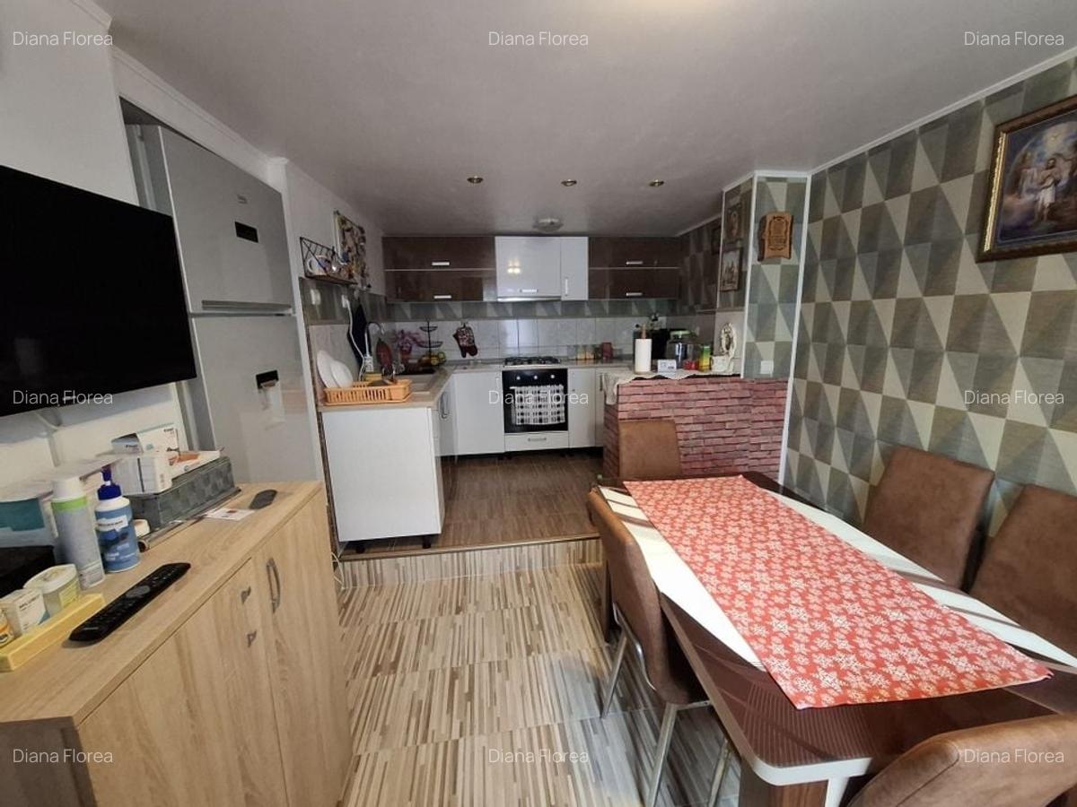 Samurcasi, casa si teren de 1200 mp - 8