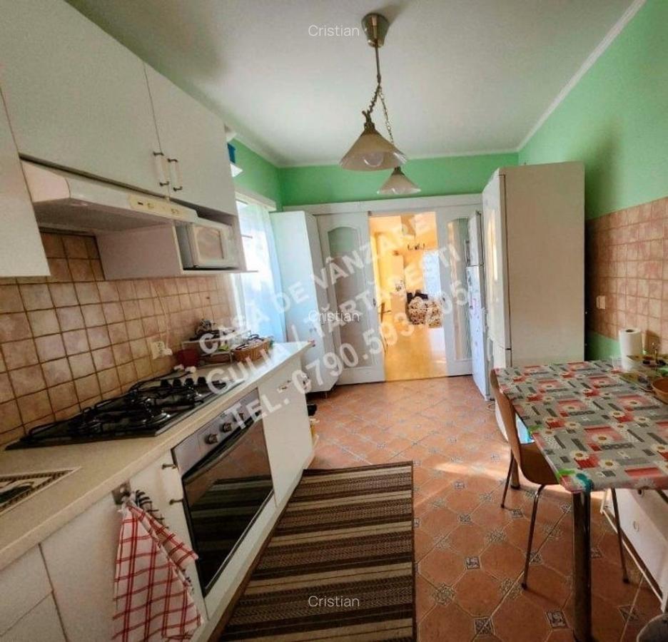 Vand casa ecologica pe structura din lemn si fundatie din beton, an constr. 2008 - 9