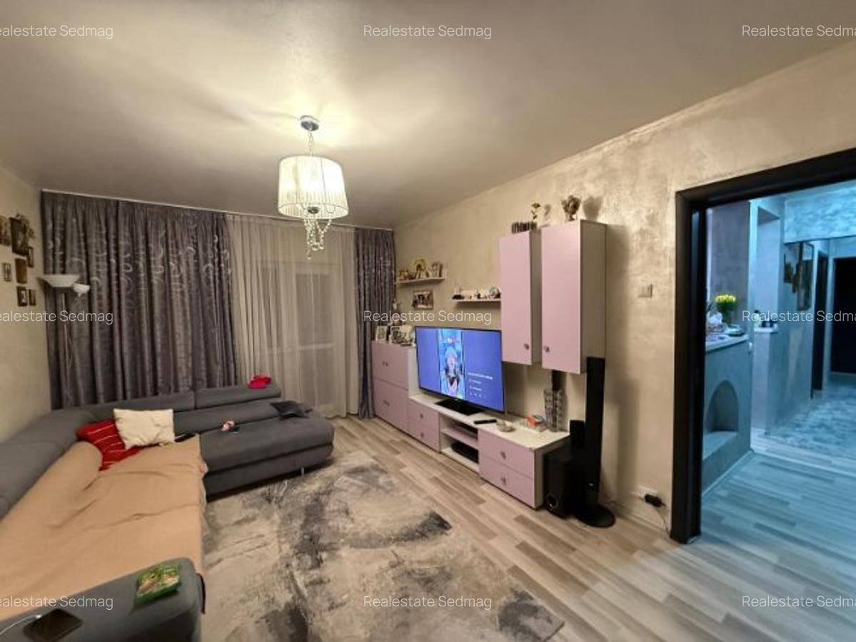 Titan-Auchan, apartament 3 camere - 1