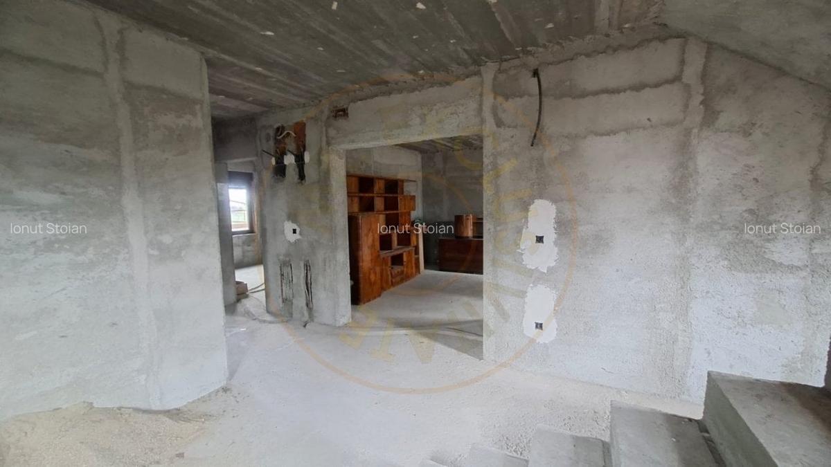 Casa Suseni-Cersani constructie solida, teren 578 mp, zona superba - 8